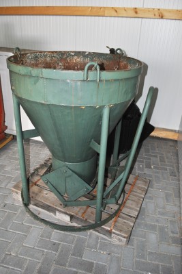 Bild Auktion Betonbombe mit Handhebel